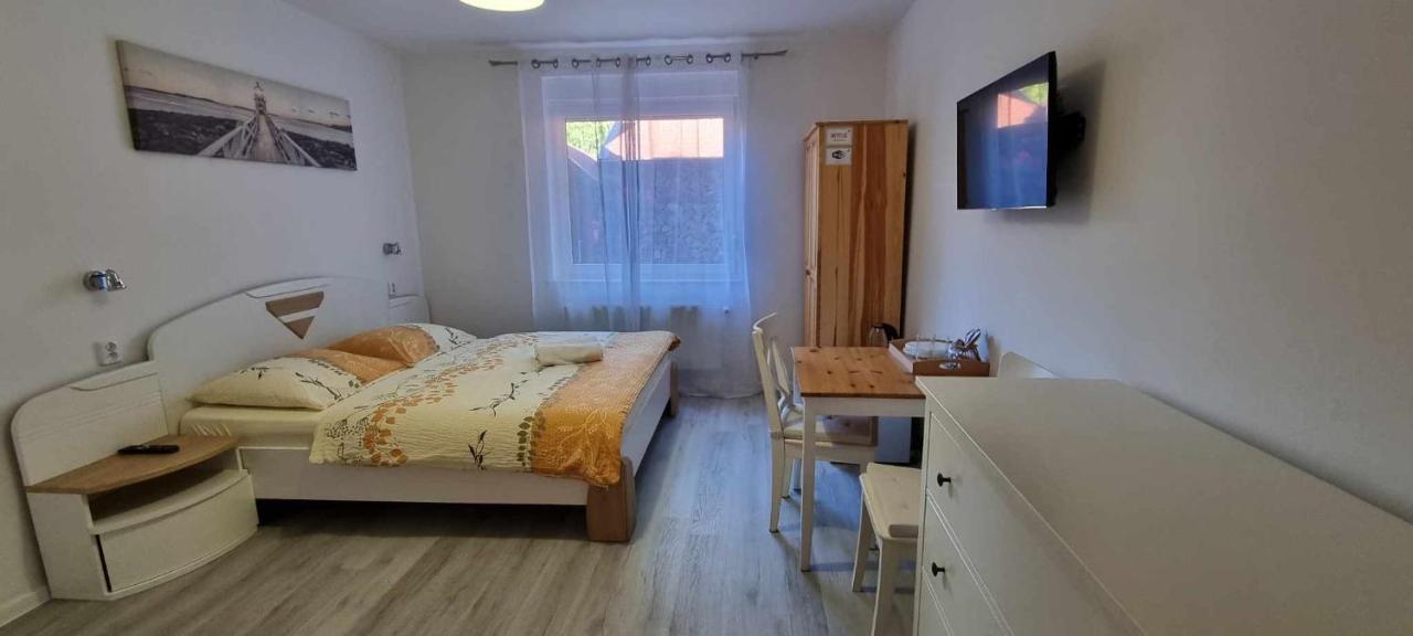 Pod Zaglami Apartment Поберово Екстериор снимка